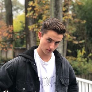 Meet your Posher, Guillermo